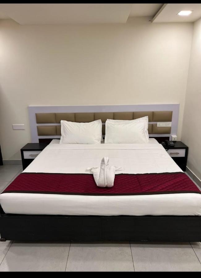Clarks Inn Express ,Sirkazhi Ngoại thất bức ảnh