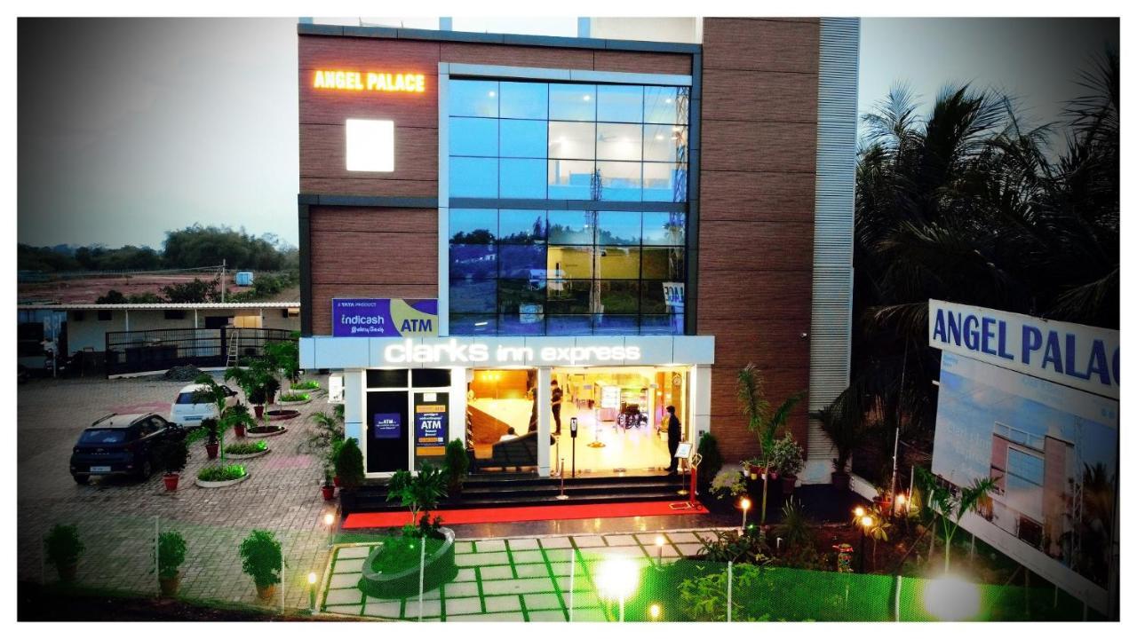 Clarks Inn Express ,Sirkazhi Ngoại thất bức ảnh